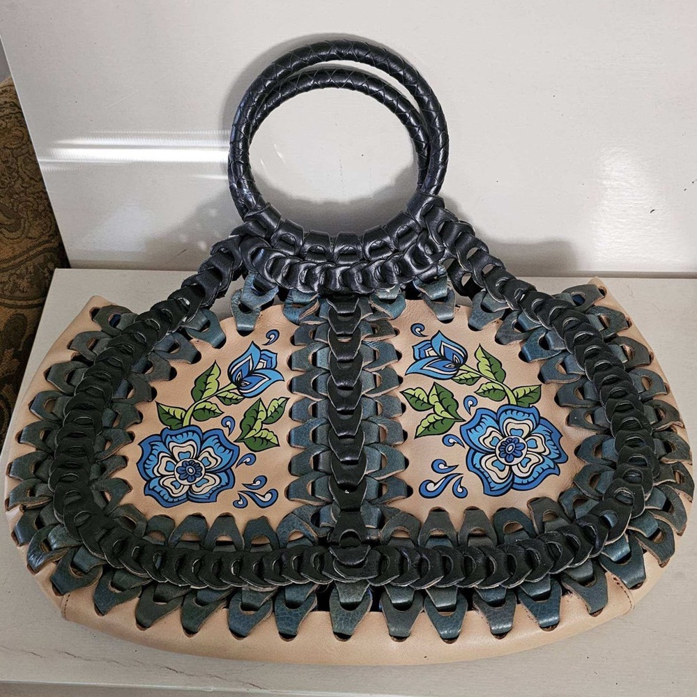 Authentic Isabella Fiore handbag